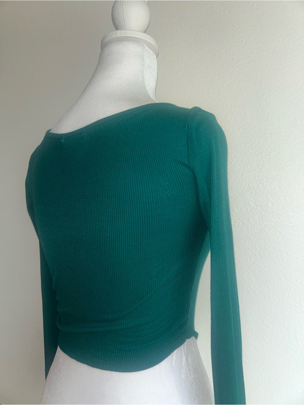 Bozzolo Emerald Green Ribbed Square-Neck Long Sleeve Crop Top - Picture 6 of 8